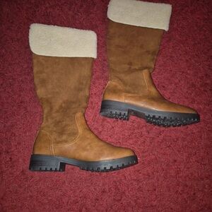 Cozy Tan and Cream Winter Boots